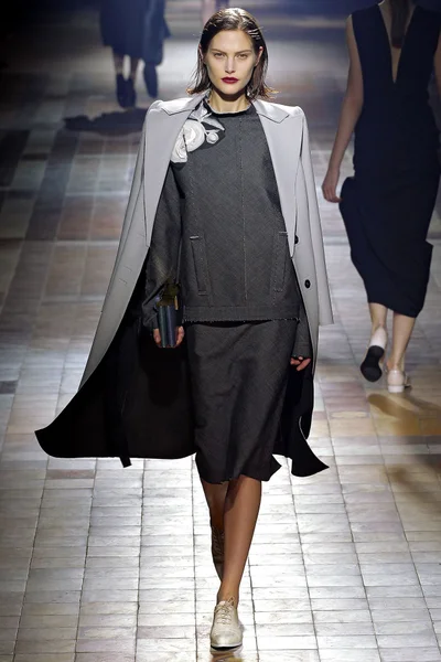 Look 23